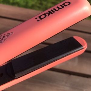 Amika Flat Iron